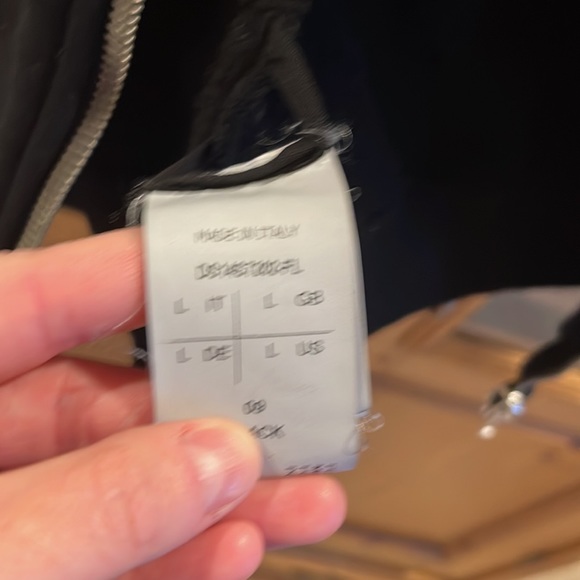 Rick Owens black sweatshirt with leather trim and avant garde zipper. - Picture 4 of 5